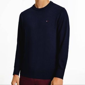 Tommy Hilfiger Men’s Medium crewneck- navy